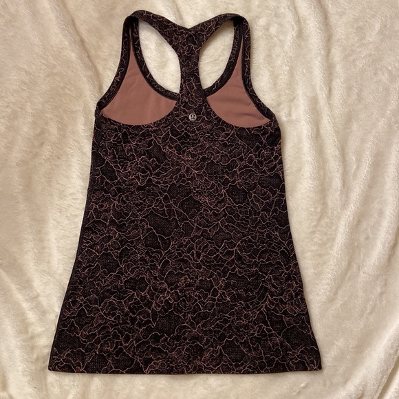 Lululemon tank - Picture 2 of 3
